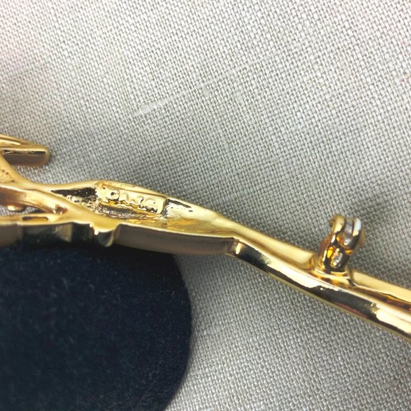 Vintage 1980s Lady Remington Signed AJC Brooch - Picture 11 of 16